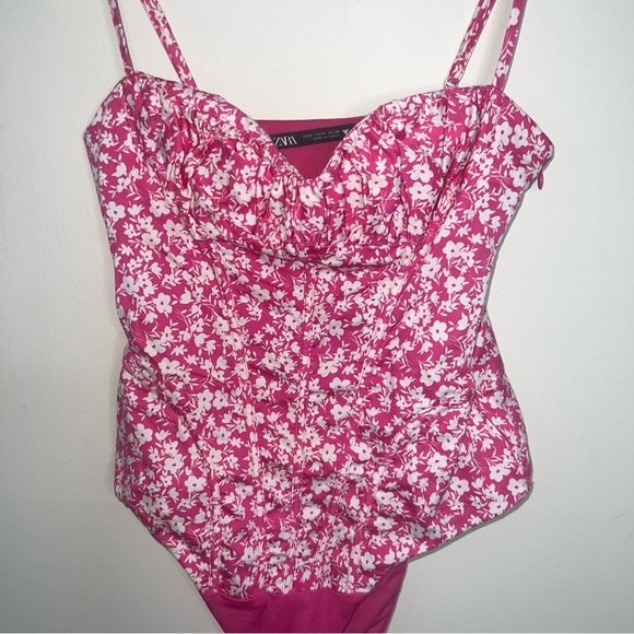 Zara Pink and White Floral Print Corset Style Barbiecore Bodysuit Size Small - Picture 11 of 12
